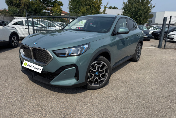 BMW iX2 EDRIVE 20 / PACK PREMIUM 