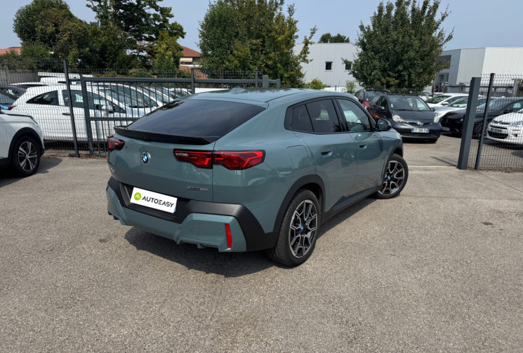 BMW iX2 EDRIVE 20 / PACK PREMIUM 