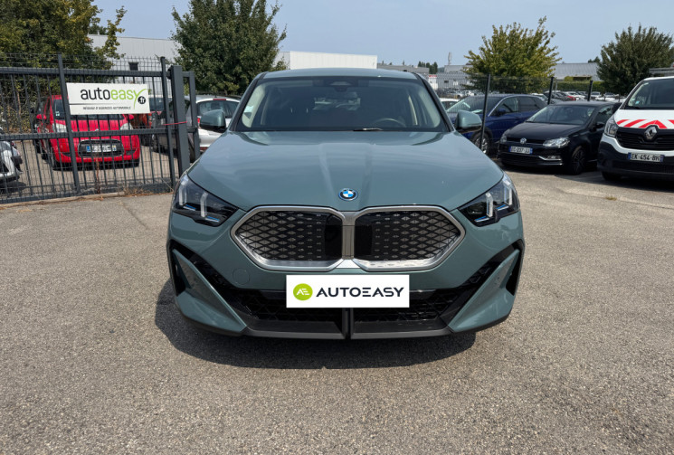 BMW iX2 EDRIVE 20 / PACK PREMIUM 