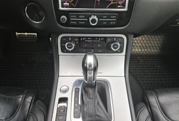 Volkswagen Touareg V8 TIPTRONIC 340 CH CARAT