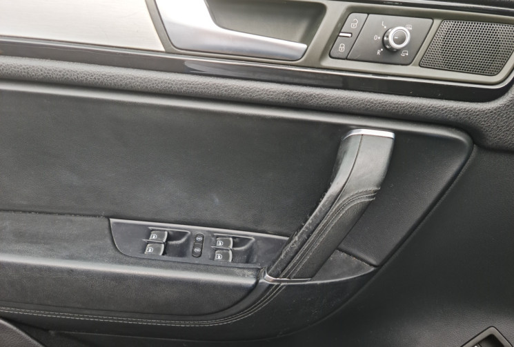 Volkswagen Touareg V8 TIPTRONIC 340 CH CARAT