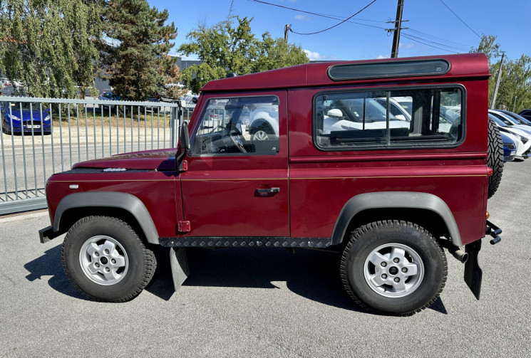 Land-Rover Defender I 90 2.5 TD5 122CV -- ENTIEREMENT RESTAURÉ - PRET A PARTIR