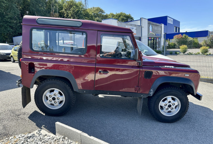 Land-Rover Defender I 90 2.5 TD5 122CV -- ENTIEREMENT RESTAURÉ - PRET A PARTIR