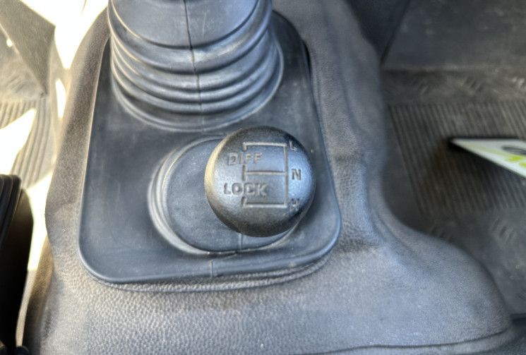 Land-Rover Defender I 90 2.5 TD5 122CV -- ENTIEREMENT RESTAURÉ - PRET A PARTIR