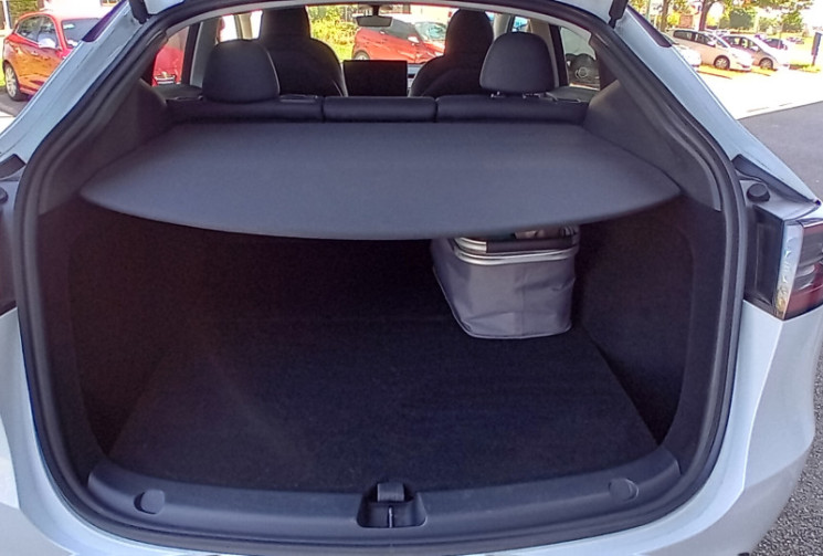 Tesla Model Y Standard RWD 300CH - Première Main
