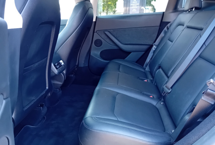 Tesla Model Y Standard RWD 300CH - Première Main