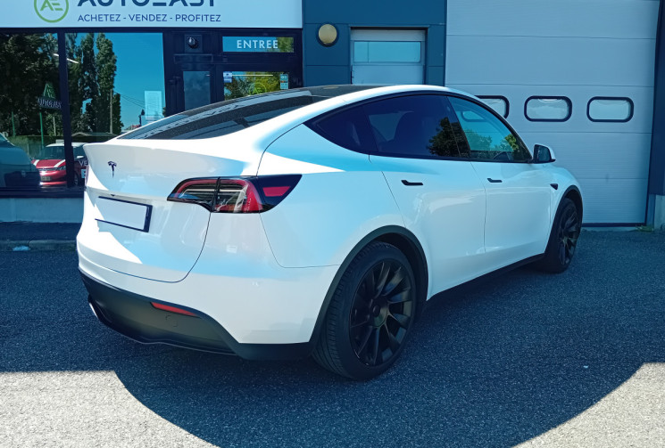 Tesla Model Y Standard RWD 300CH - Première Main
