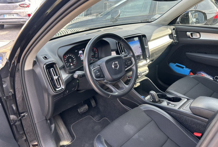 Volvo XC40 D3 150 Ch MOMENTUM GEARTRONIC 8 * CARPLAY * GPS * CAMERA DE RECUL