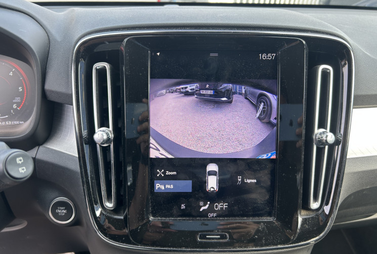Volvo XC40 D3 150 Ch MOMENTUM GEARTRONIC 8 * CARPLAY * GPS * CAMERA DE RECUL