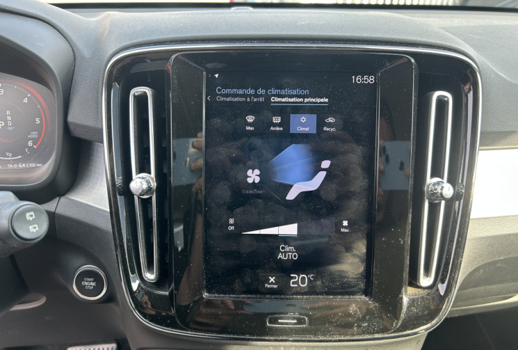 Volvo XC40 D3 150 Ch MOMENTUM GEARTRONIC 8 * CARPLAY * GPS * CAMERA DE RECUL