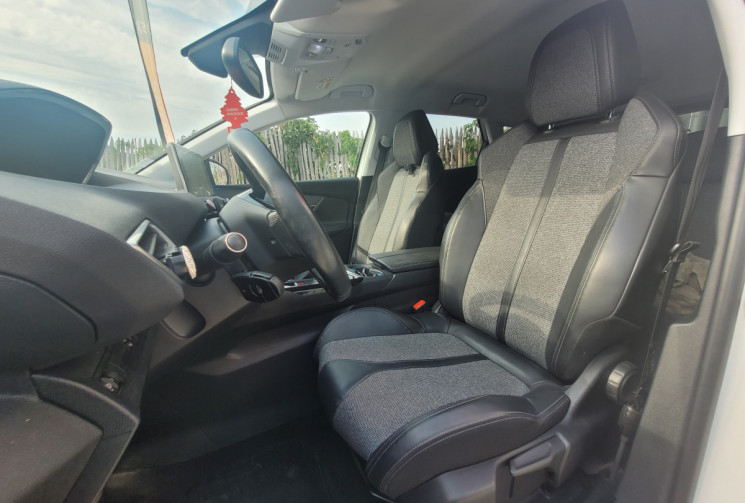 Peugeot 3008 1.2 PURETECH 130 ALLURE S&S