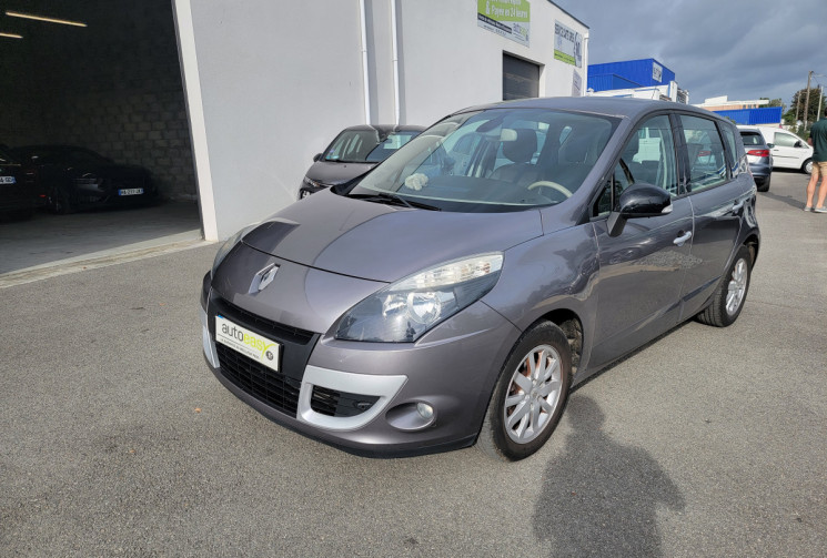 Renault Scénic 1.5 dCi 110 ch FAP Privilège