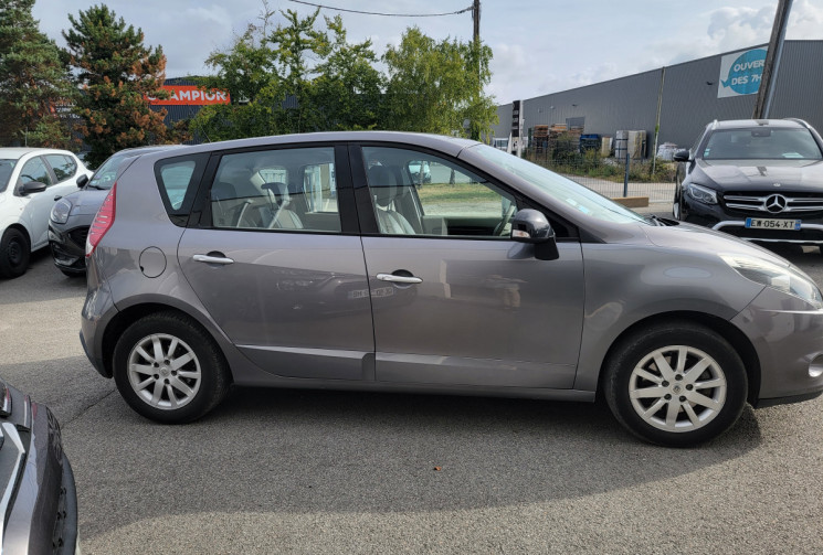 Renault Scénic 1.5 dCi 110 ch FAP Privilège