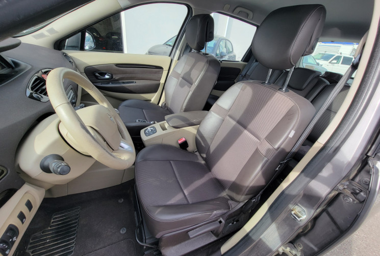 Renault Scénic 1.5 dCi 110 ch FAP Privilège