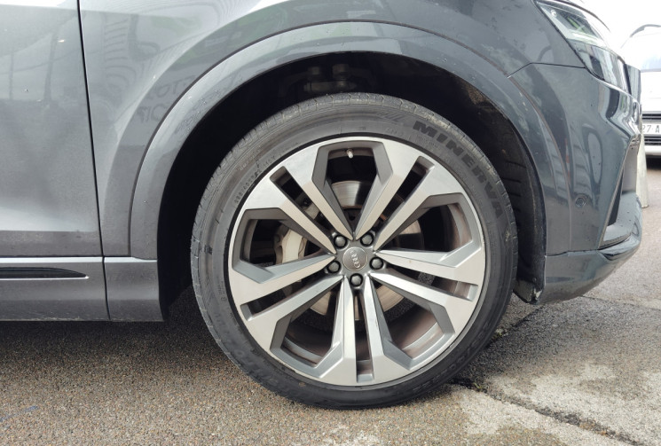 Audi Q8 50 TDI 286ch quattro tiptronic 8