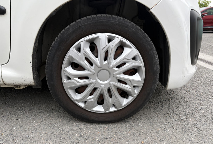 Citroën C1 1.0i 68 cv 2 places * Climatisation * Chaine de Distribution * Roue de secours 