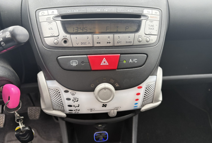 Citroën C1 1.0i 68 cv 2 places * Climatisation * Chaine de Distribution * Roue de secours 