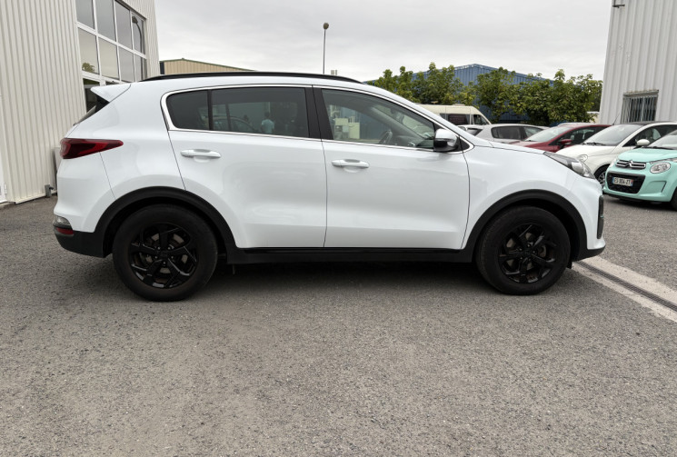 Kia Sportage Black Edition 136 cv 1.6 CRDi Eco-Dynamics+ 4x2 * Carplay * Caméra * Attelage