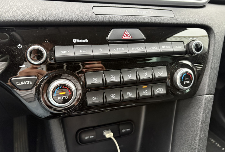 Kia Sportage Black Edition 136 cv 1.6 CRDi Eco-Dynamics+ 4x2 * Carplay * Caméra * Attelage