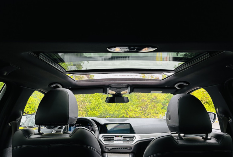 BMW SERIE 3 TOURING (G21) 320dA xDrive 190ch M sport Toit ouvrant pano / Affichage tête haute