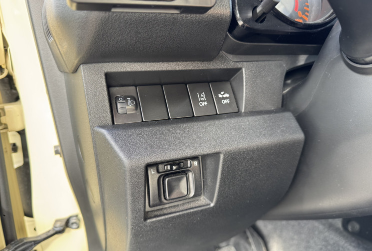 Suzuki Jimny 1.5 VVT PRIVILEGE - EQUIPÉ SUR MESURE - GARANTIE CONSTUCTEUR - TVA RECUPERABLE