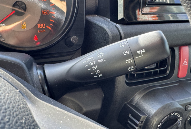 Suzuki Jimny 1.5 VVT PRIVILEGE - EQUIPÉ SUR MESURE - GARANTIE CONSTUCTEUR - TVA RECUPERABLE