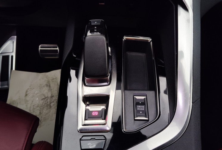 Peugeot 3008 HYBRID4 300ch GT e-EAT8