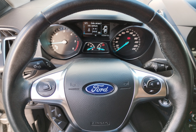 Ford Kuga II 2.0 TDCi 120 4X2 S&S Titanium BVM6