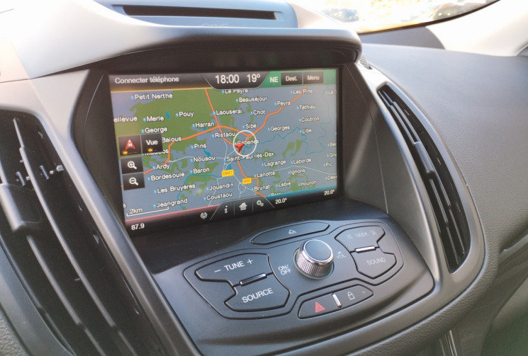 Ford Kuga II 2.0 TDCi 120 4X2 S&S Titanium BVM6