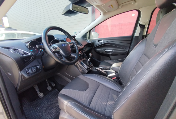 Ford Kuga II 2.0 TDCi 120 4X2 S&S Titanium BVM6