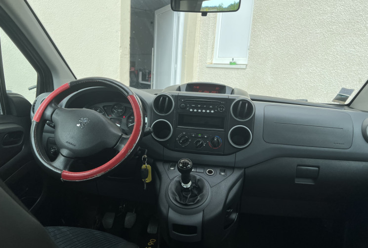 Peugeot PARTNER TEPEE 1.6 HDi 90 CH / ATTELAGE 