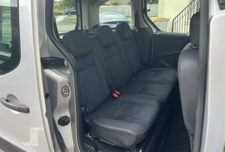 Peugeot PARTNER TEPEE 1.6 HDi 90 CH / ATTELAGE 