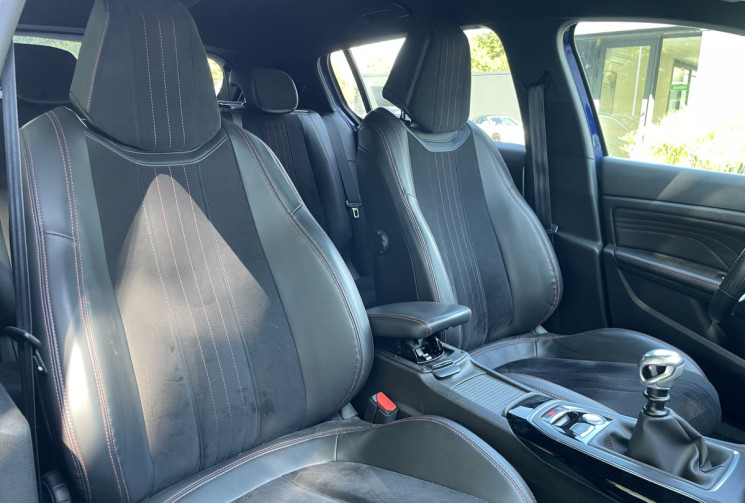 Peugeot 308 1.6 THP 205 GT * 2e main / GPS / Caméra / JA 18 / en Stock / Français