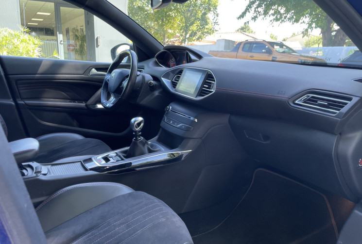 Peugeot 308 1.6 THP 205 GT * 2e main / GPS / Caméra / JA 18 / en Stock / Français