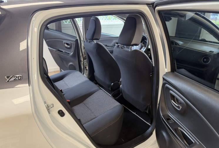 Toyota Yaris 1.5 VVTI Y20 16V 110 DESIGN  