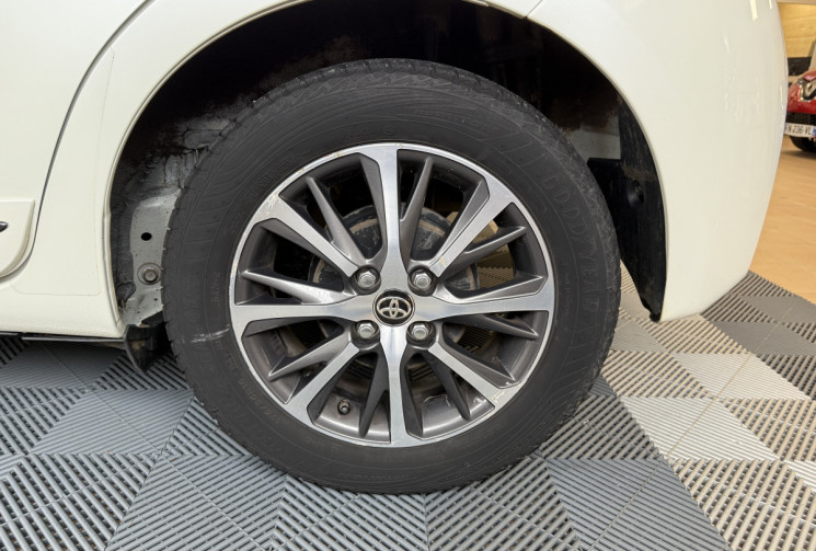 Toyota Yaris 1.5 VVTI Y20 16V 110 DESIGN  
