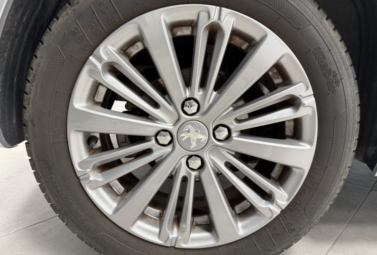 Peugeot 208 1.6 BlueHDi 100 ch Allure 