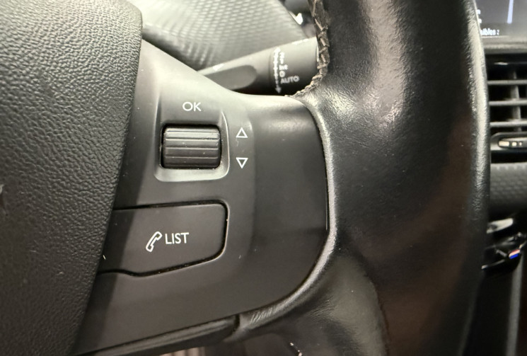 Peugeot 208 1.6 BlueHDi 100 ch Allure 
