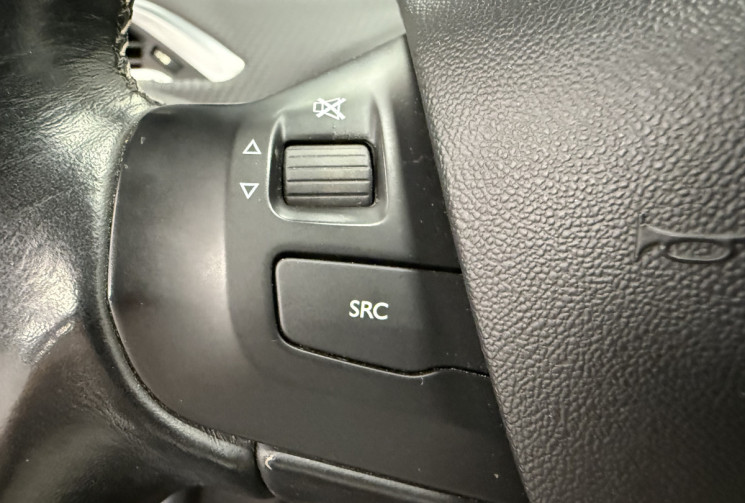 Peugeot 208 1.6 BlueHDi 100 ch Allure 