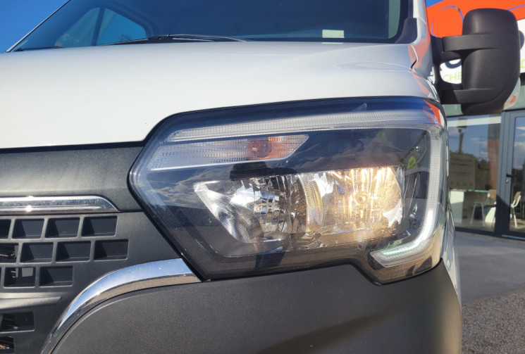 Renault Master FGN TRAC F3500 L2H2 BLUE DCI 135 CONFORT