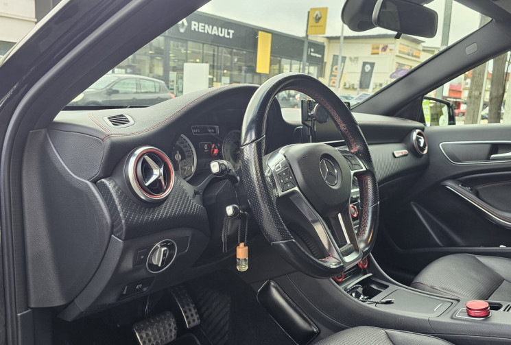 Mercedes Classe A 250 Pack Sport 4Matic Suivi full Mercedes 