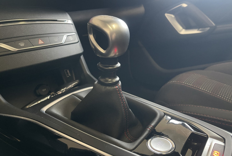 Peugeot 308  2.0 BlueHDi 150ch GT Line S&S / MOTEUR + EMBRAYAGE REMPLACES 