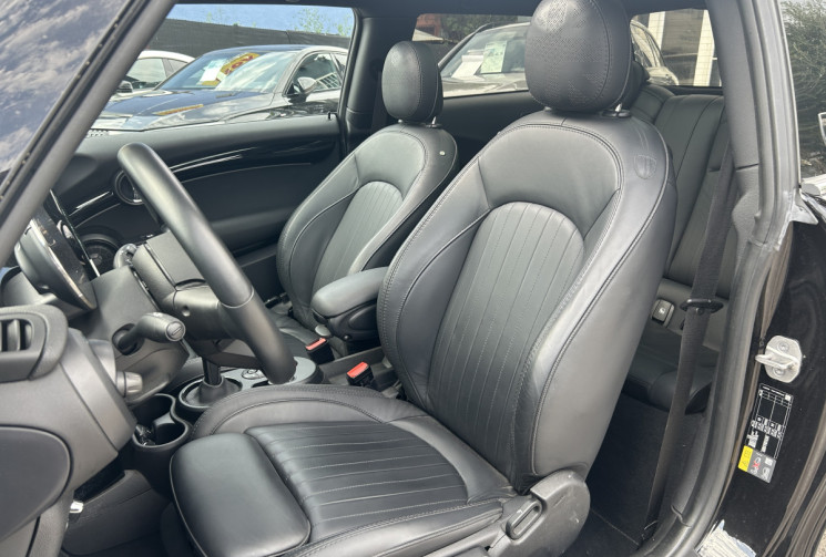 Mini Mini III (2) (F56) COOPER SE 184 Ch FINITION MINI YOURS 32.6 KWH * TOIT OUVRANT * SIEGES CHAUFF