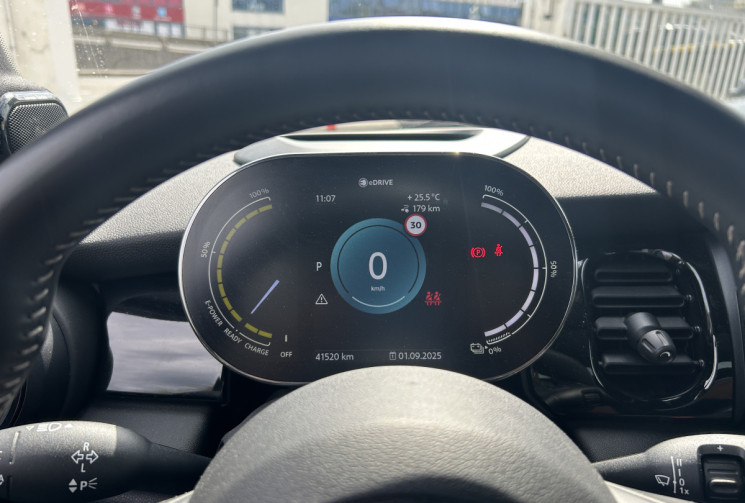 Mini Mini III (2) (F56) COOPER SE 184 Ch FINITION MINI YOURS 32.6 KWH * TOIT OUVRANT * SIEGES CHAUFF