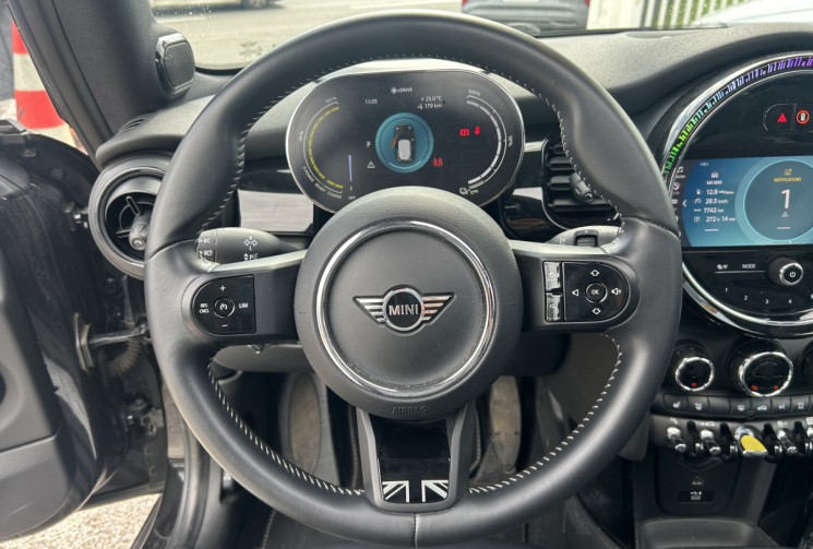 Mini Mini III (2) (F56) COOPER SE 184 Ch FINITION MINI YOURS 32.6 KWH * TOIT OUVRANT * SIEGES CHAUFF