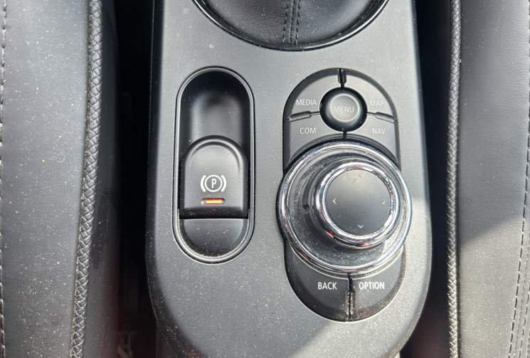 Mini Mini III (2) (F56) COOPER SE 184 Ch FINITION MINI YOURS 32.6 KWH * TOIT OUVRANT * SIEGES CHAUFF