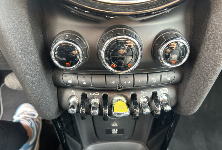 Mini Mini III (2) (F56) COOPER SE 184 Ch FINITION MINI YOURS 32.6 KWH * TOIT OUVRANT * SIEGES CHAUFF