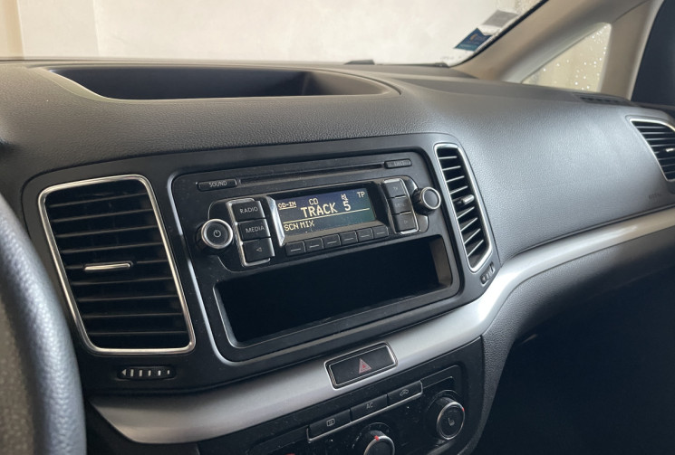 Volkswagen SHARAN II 2.0 TDI 115ch BlueMotion FAP Trendline 5 PLACES + Bluetooth / Radars AV AR