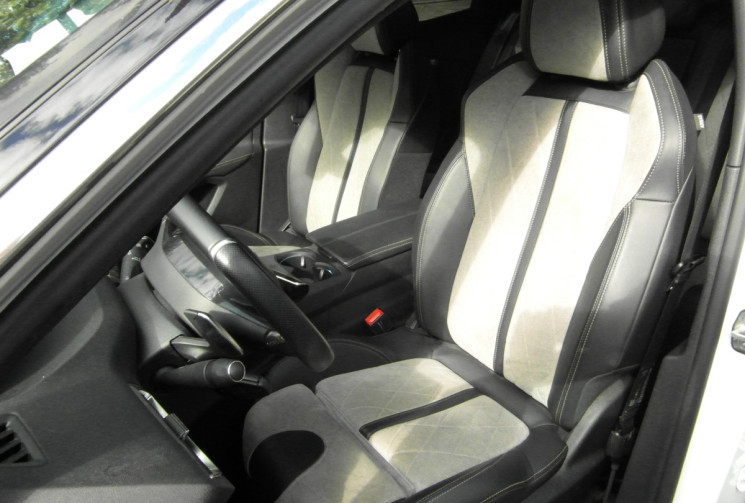 Peugeot 3008 GT-LINE 1.6 HYBRID4 300CV