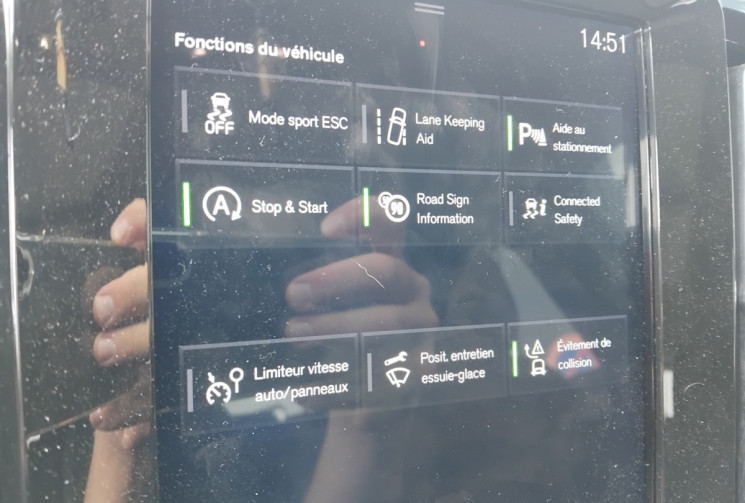 Volvo XC40  150 CH AWD 4x4  BUSINESS - Première Main - Suivi Complet 